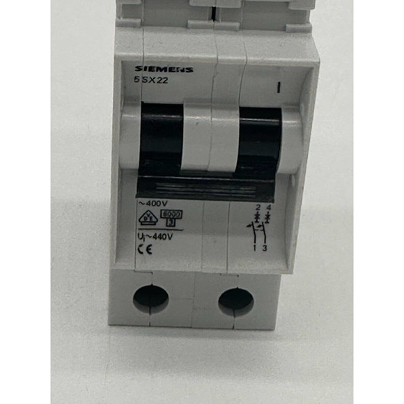 Siemens 5SX22C32 32 Amp 2 Pole 400 Volt DIN Rail Circuit Breaker‎ - Picture 2 of 6